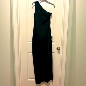 Lulu’s long formal/semi formal dress, size Lg. Very comfortable w/ stretch. NWT